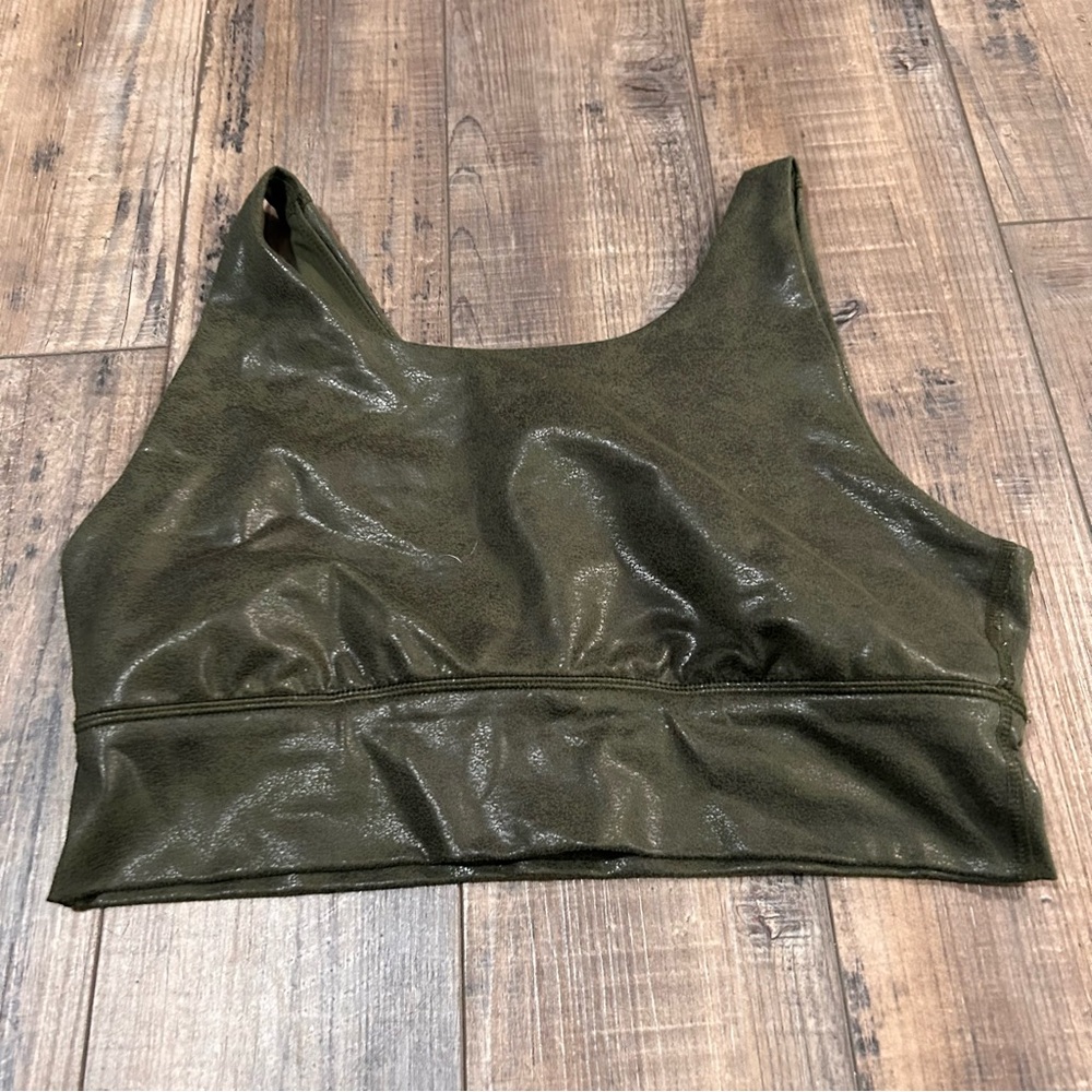 Offline by Aerie Women's Size Medium Stretch Medium Support Army Green